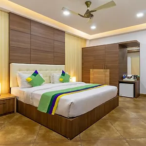 Treebo Grand Canyon By D2v *** Kochi